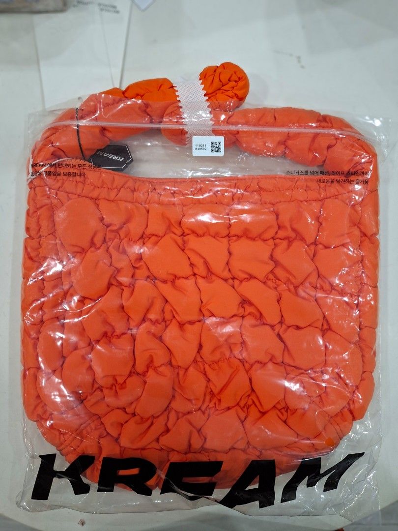 COS Bright Orange Quilted mini shoulder bag (Category: Luxury Bags & Wallets) located in Quezon City. Submitted by forsyth21 (Listing ID 1414770010, Image 1). Description: .