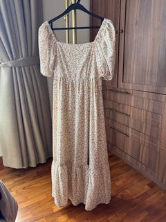 (Category: ) located in . Submitted by dearberries (Listing ID 1414699756, Image 1). Description: .