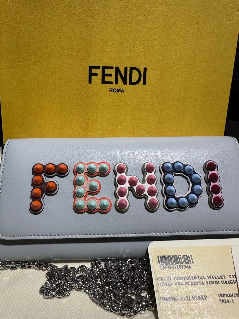 Fendi wallet on chain (Category: Luxury Bags & Wallets) located in Atok. Submitted by fullroom.dgs (Listing ID 1414676370, Image 2). Description: Fendi wallet on chain authentic rank a.