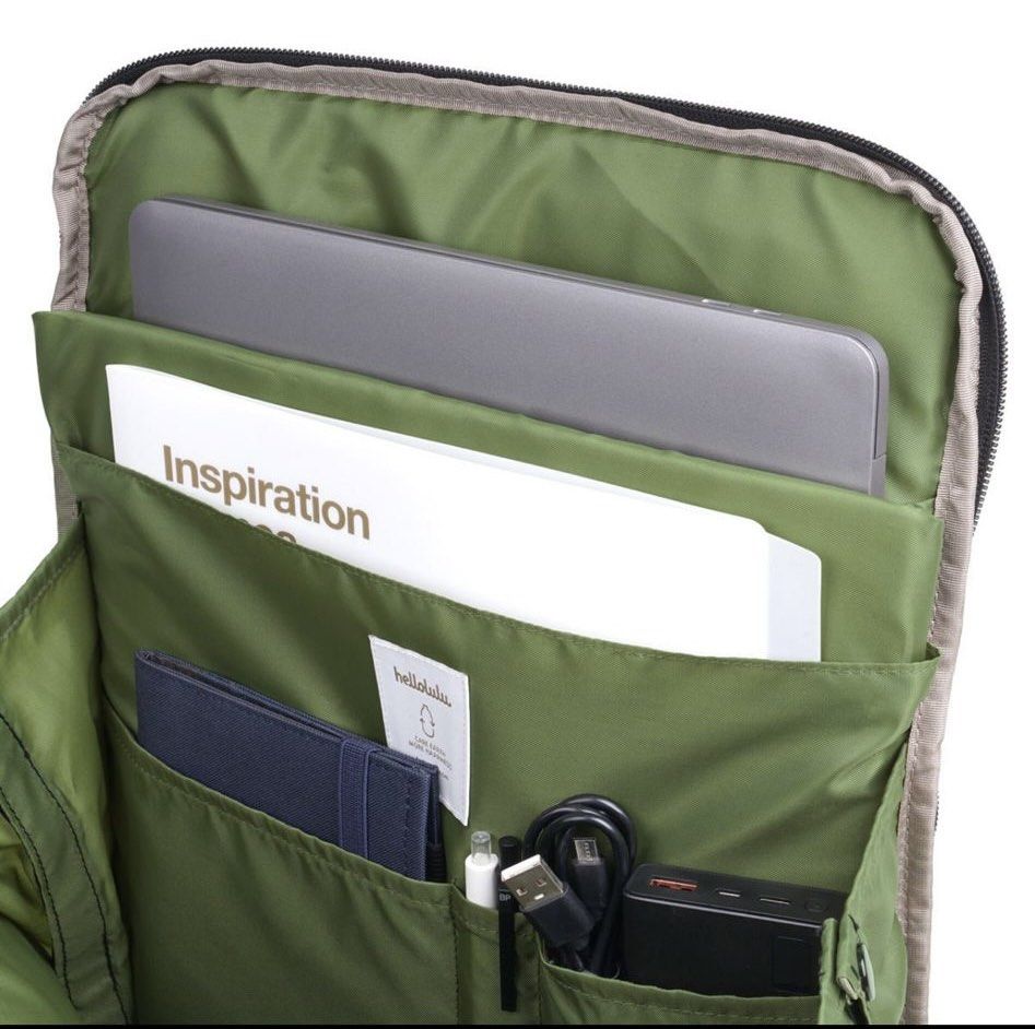 hellolulu Kell Backpack （分類：背包）位於 Hong Kong。 由 carrrrrol 提交（商品編號 1414783009，圖片 3）。簡介： Material Main fabric: 100% Polyester Inner lining: 100% Polyester Size: w29 x d18 x h44cm Capacity: 15L Weight Capacity: 8 KG Weight: 0.97 KG。