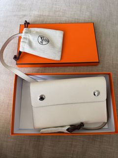 （分類：）位於 。 由 Chanelcruise 提交（商品編號 1398738000，圖片 1）。簡介： 。