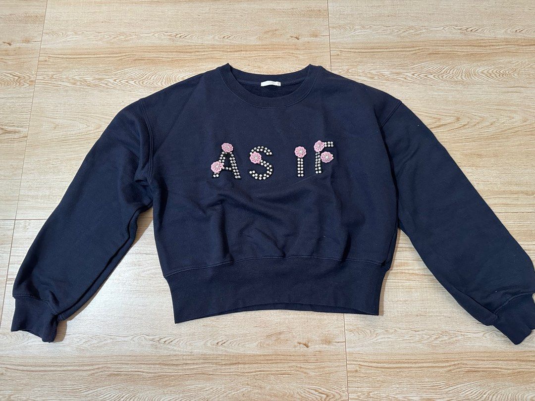 GU Longsleeves for Girls (Category: Babies & Kids Fashion) located in Manila. Submitted by nlm16 (Listing ID 1414638622, Image 1). Description: Good Condition Navy Blue.