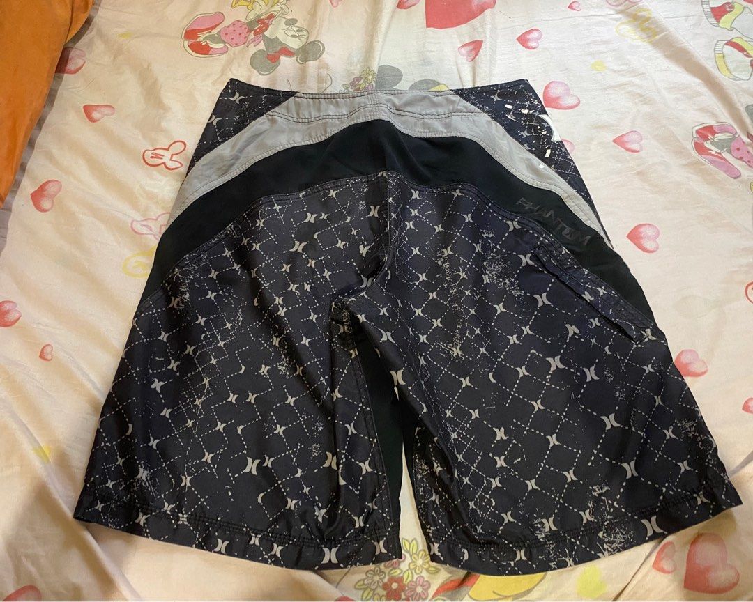 HURLEY BOARDSHORT (Category: Shorts) located in Las Pinas. Submitted by jas_items (Listing ID 1414719624, Image 2). Description: SIZE 32 19 LENGTH 300 PLUS SF BACOOR LOCATION .
