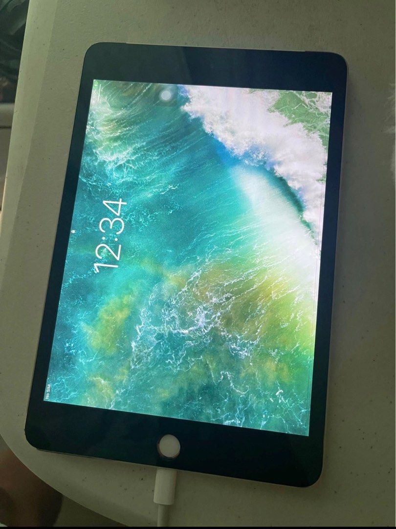 Ipad Mini 4 128gb (Category: iPad) located in Cavite. Submitted by lalavs08 (Listing ID 1414645329, Image 1). Description: Ipad Mini 4 (orig color rose gold) Napalitan na ng lcd Issue: Namamatay sya any moment My line sya sa gilid Minor dents at the back Yong home button nya medyo ng toogle prng d sya fit sa screen.. Kayo n lng po magpaayos if ever magustuhan nyo Salamat po 🙏 Price is still negotiable .