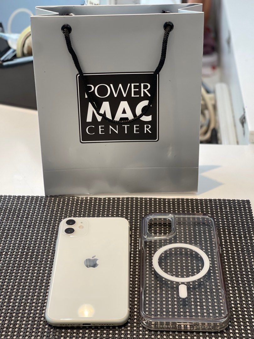 Iphone 11 White 128gb Globelocked with box (Category: iPhone 11 Series) located in Manila. Submitted by techboss_mnl (Listing ID 1414689378, Image 1). Description: Iphone 11 128gb globelocked Smooth, no issues 1st owner - safe to reset anytime No icloud issues Slightly negotiable (no to barat!) Local unit (NTC) Meet up; Commonwealth Shipping same day via lalamove or LBC .