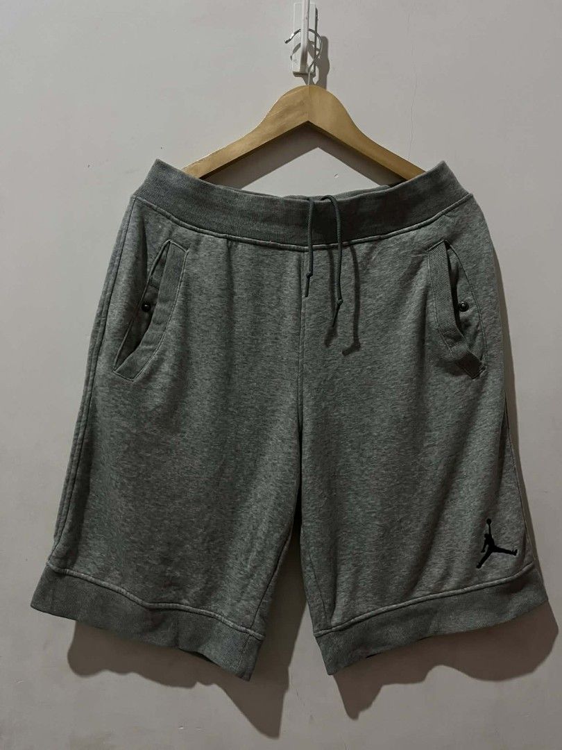 JORDAN SHORTS (Category: Shorts) located in San Fernando. Submitted by work4it (Listing ID 1414765293, Image 1). Description: Jordan Shorts Dimes: W-30-38 L-21 L.O-11½ Issue-X Need wash Color rate-9.5/10.