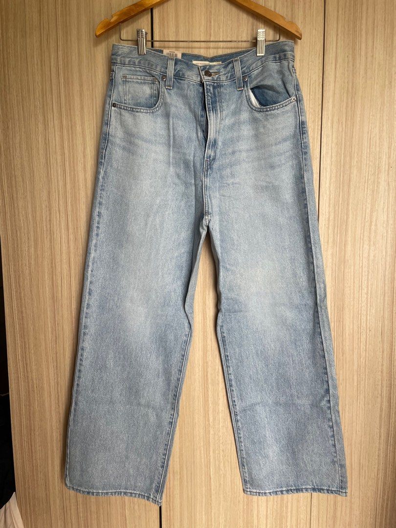 Levis High Waisted Straight Jeans in Size 30 (Category: Jeans) located in Cabuyao City. Submitted by ajaip (Listing ID 1414688420, Image 1). Description: W30 L29.