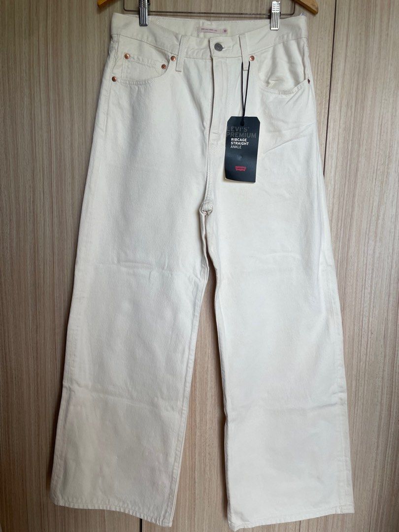 Levis Ribcage Straight Ankle in Size 30 (Category: Jeans) located in Cabuyao City. Submitted by ajaip (Listing ID 1414675838, Image 1). Description: W30 L30.
