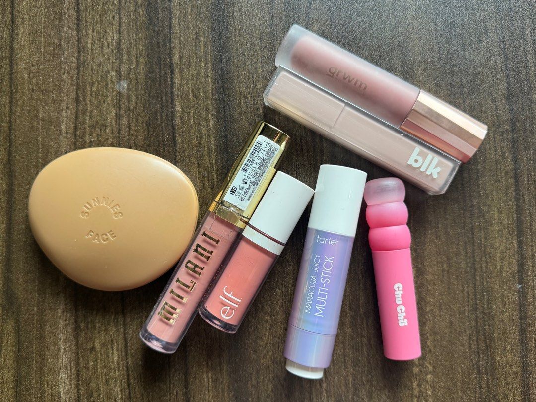 Makeup Bundle (Category: Makeup) located in Manila. Submitted by heartdclttrs (Listing ID 1414630301, Image 1). Description: Tarte Blush Stick/Multistick (sealed/bnew) - 650 Elf Liquid Blush - 400 Milani Lip Maxx gloss and plumper - 350 Sunnies Face blush duo - 350 BLK Airy Matte Tint (sealed/bnew) - 250 GRWM liquid blush big size - 180 Chu Chu Beauty Cloud Matte Tint - 90 take all 2000 can give discount if two or more check images for original p