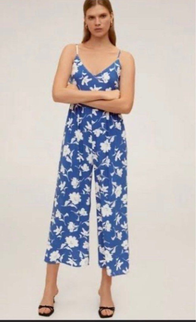 Mango jumpsuit (Category: Jumpsuits) located in Manila. Submitted by chips22 (Listing ID 1414720892, Image 1). Description: Altered. Suitable for 4’11 girlies.