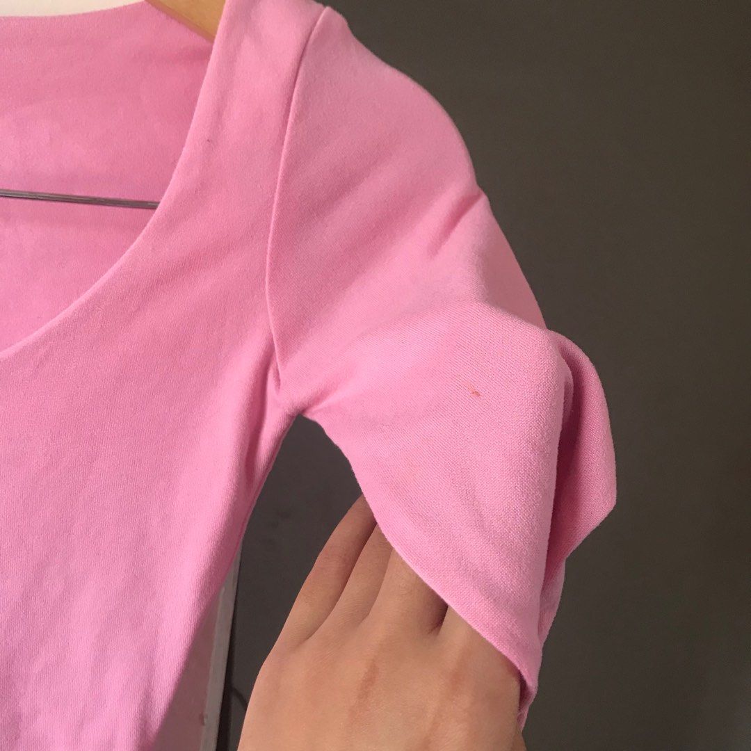 Mera Alexa Pink Top XS (Category: Longsleeves) located in Marikina City. Submitted by altvxz (Listing ID 1414656087, Image 3). Description: - Brand: Mera - Size: XS - Condition: Minor mark on sleeve (not sure if washable) .