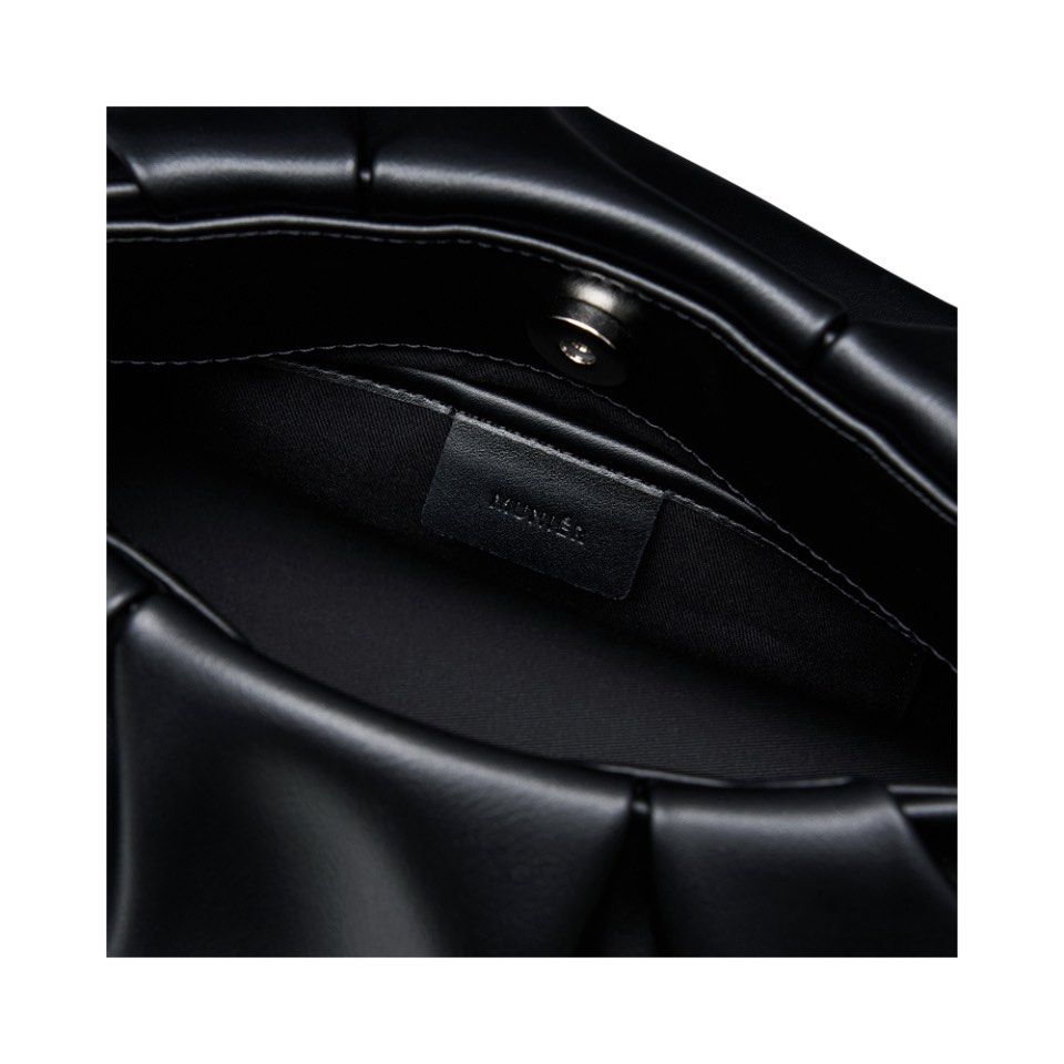 Munier Shoulder Bag (Category: Shoulder Bags) located in Bayambang. Submitted by elle.declutter (Listing ID 1414807922, Image 2). Description: .