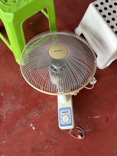 (Category: ) located in . Submitted by mfchong88 (Listing ID 1414674743, Image 1). Description: .