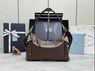（分類：）位於 。 由 britneyeve27253 提交（商品編號 1414778420，圖片 1）。簡介： 。