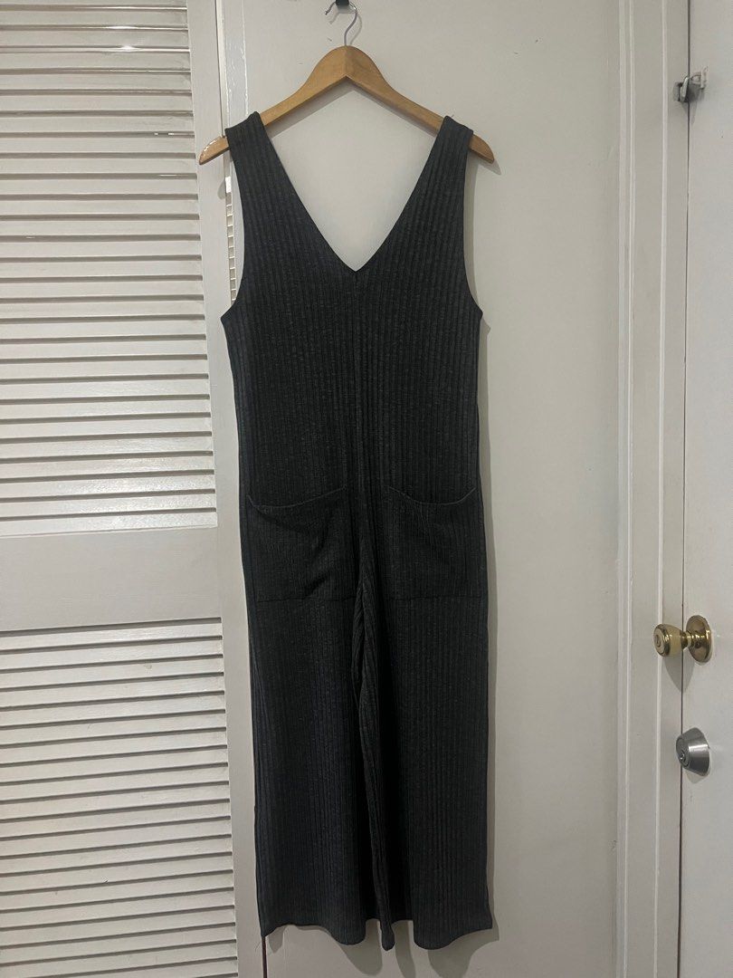 Pull and Bear Ribbed Jumpsuit (Category: Jumpsuits) located in Paranaque City. Submitted by arkingls (Listing ID 1414694796, Image 1). Description: Pls see last 2 photos for fit reference Measurements in photos Will fit up to Medium.