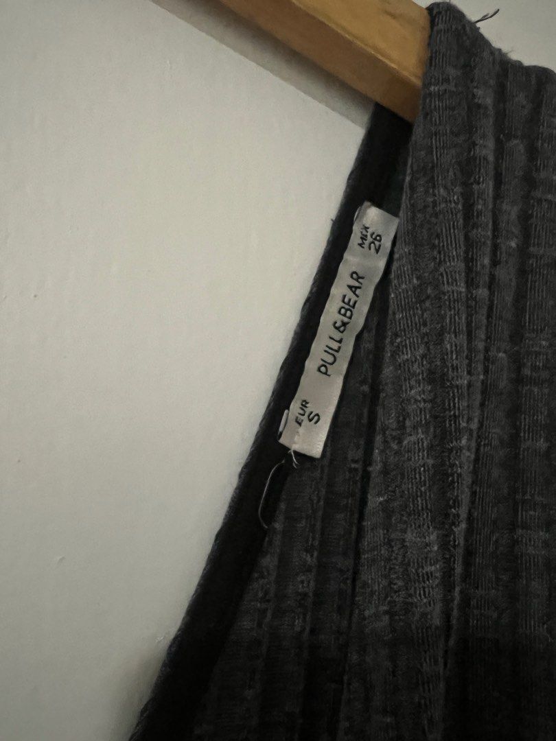 Pull and Bear Ribbed Jumpsuit (Category: Jumpsuits) located in Paranaque City. Submitted by arkingls (Listing ID 1414694796, Image 3). Description: Pls see last 2 photos for fit reference Measurements in photos Will fit up to Medium.