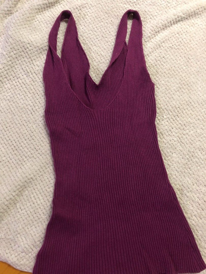 Purple Bundle : Purple Knitted and Croptop (Category: Sleeveless) located in Caloocan City. Submitted by yzaiii (Listing ID 1414743424, Image 1). Description: top 1: stretchable s-xl top 2: semi stretch till semi large Will send pics if you to see when worn MOP: Gcash/ Gtyme .