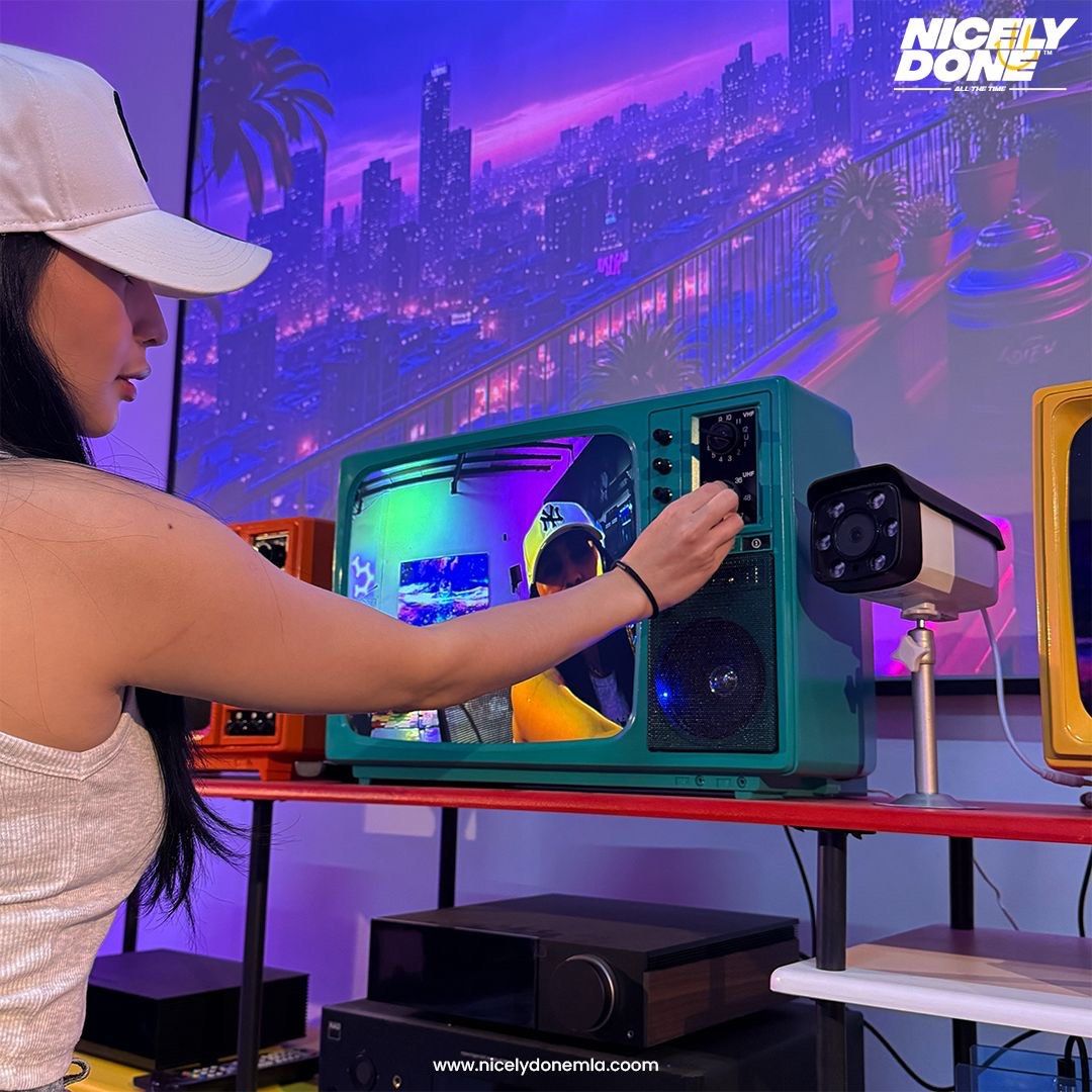 RETRO 4k TV (Category: TV) located in Quezon City. Submitted by nicelydonemla168 (Listing ID 1414707757, Image 1). Description: Professionally retro-fitted 4K TV, designed for versatile setups such as cafés, man caves, and small business environments.📺🆒 Features HDMI connectivity, remote operation, and CCTV monitoring capability.🙌💯 Limited quantities available. #HiFiVE.