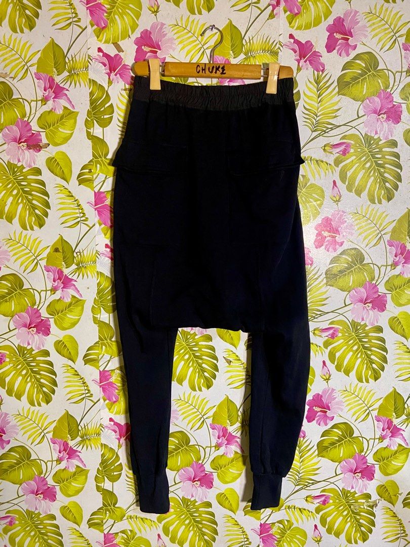 Rick Owens Prisoner Pants DRKSHDW (Category: Joggers) located in Cabuyao City. Submitted by saucycloset (Listing ID 1414634341, Image 3). Description: ‼️ DRKSHDW PRISONER PANTS ‼️ Size XS 30-34 width 41 length Excellent condition 📍Cabuyao Laguna location ‼️color may vary due to lighting‼️ .