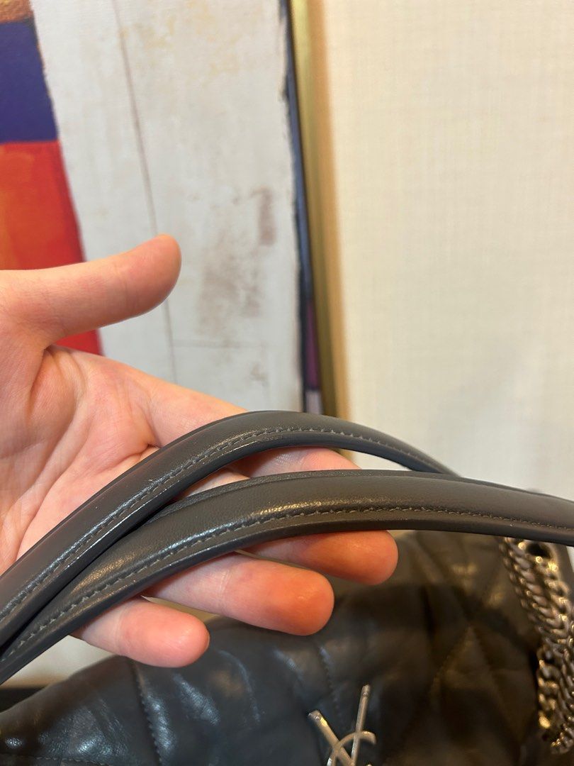 Saint Laurent Loulou Puffer Bag (Category: Luxury Bags & Wallets) located in Taguig. Submitted by dangruizdee (Listing ID 1414683626, Image 2). Description: With entrupy and dustbag Corners slightly retouched .