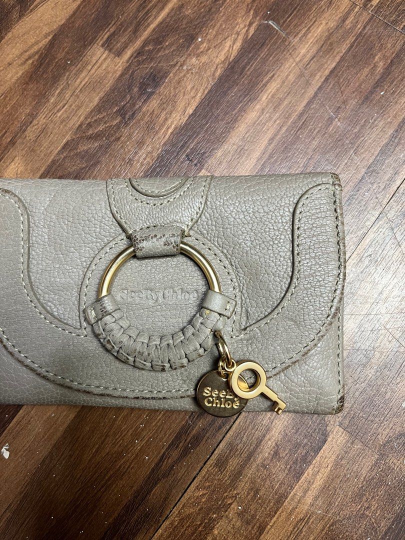 See by Chloe Hana Compact Trifold Wallet (Category: Wallets & Card holders) located in Cabanatuan. Submitted by refind-ph (Listing ID 1414807594, Image 2). Description: See by Chloe Hana Compact Trifold Wallet Very good condition No issue Color rate 9/10 Still presentable Dm to purchase! 📩.
