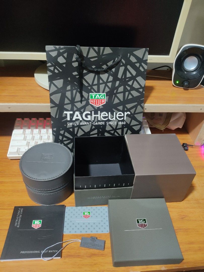 Tag Heuer Watch Box (Category: Accessory Holder, Box & Organizers) located in Manila. Submitted by honeyrox (Listing ID 1414710474, Image 2). Description: Tag Heuer Watch Box Brand new Complete set Available on hand ready to ship Pm for inquiries Payment via bpi gcash maya eastwest gotyme Shipping grab lalamove lbc jnt (shouldered by the buyer).