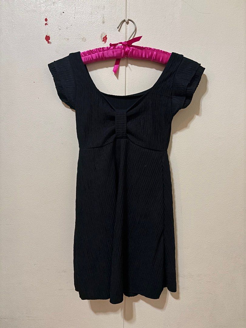 Take all 300 (Category: Dresses) located in Las Pinas. Submitted by tidyspaces (Listing ID 1414665384, Image 3). Description: Dresses for 300 S-M size Great condition Pm ne Rfs: Nakatambak nalang.