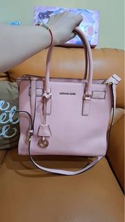 (Kategori: ) berada di . Dikirim oleh ciellachwlle (ID iklan 1414804731, Gambar 1). Deskripsi: .
