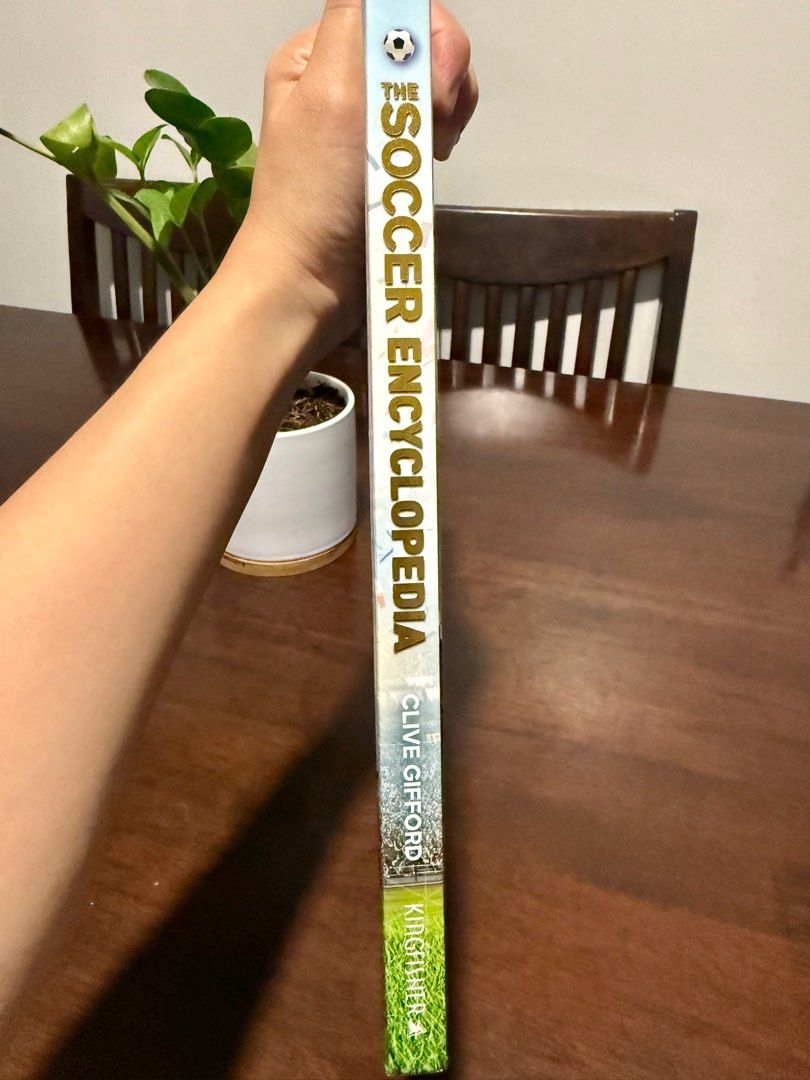 The Soccer Encyclopedia by Clive Gifford (Category: Storybooks) located in Santa Rosa. Submitted by lesliedl (Listing ID 1414714316, Image 2). Description: 💯 authentic Bought from Fully Booked for ₱1.3k RFS: decluttering.