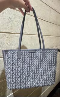 (Category: ) located in . Submitted by jbrocloset (Listing ID 1414655402, Image 1). Description: .