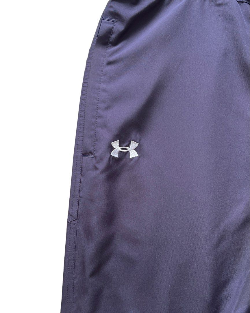 Under Armour Water-Repellent Technical Pants (Category: Trousers) located in Manila. Submitted by morf_sply (Listing ID 1414719690, Image 3). Description: Loose-fit trousers made with a 2-layer waterproof fabric. Ribbed waist with belt strap puller with 3 side pockets. Buttoned hems. Waist 29-34 in Rise 14 in Inseam 31 in Length 43 in Leg Opening 9.5 in .