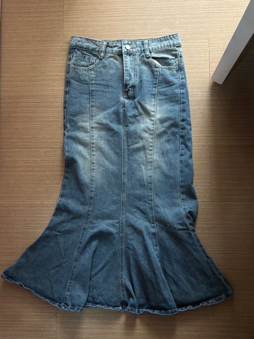 Washed Denim Mermaid Skirt (Category: Skirts) located in Manila. Submitted by calevrs (Listing ID 1414668874, Image 1). Description: - faded wash - flared mermaid hemline waist: 26-27 personal when worn posted .