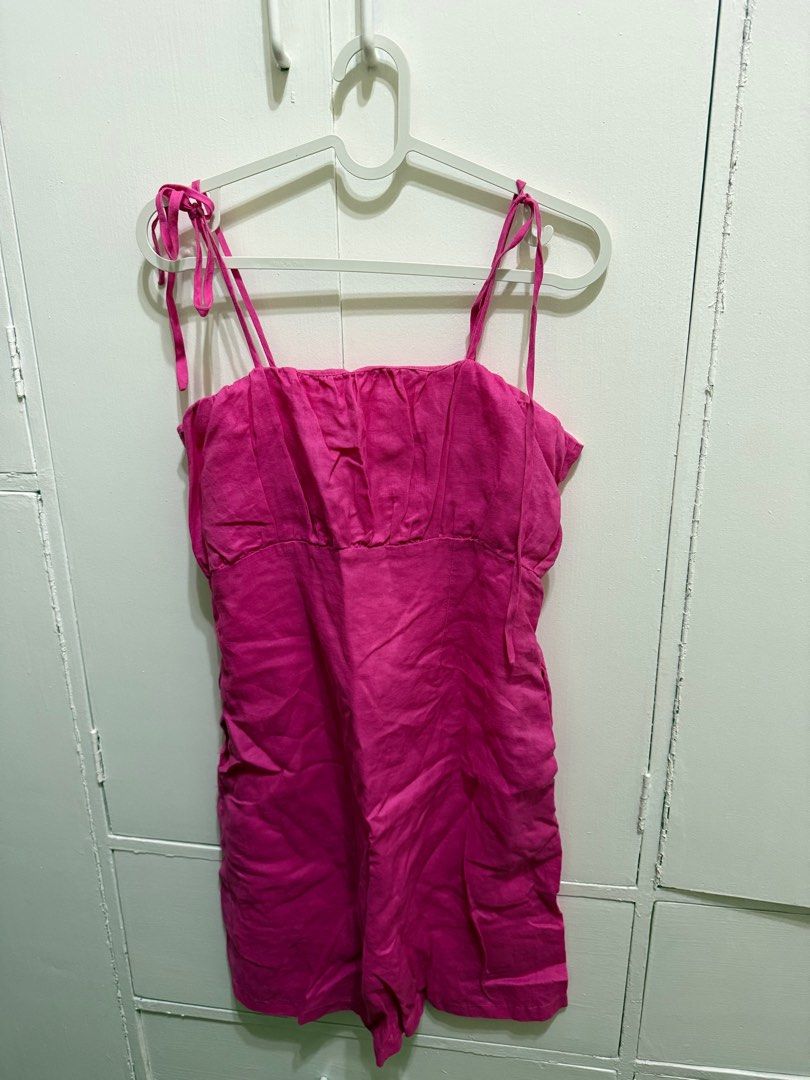 Wear Laya Pink Dress (Category: Dresses) located in Mandaluyong City. Submitted by shopatmirabells (Listing ID 1414630364, Image 1). Description: .