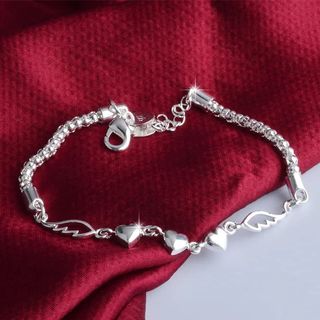 (Category: ) located in . Submitted by buysellcloset (Listing ID 1415019256, Image 1). Description: .