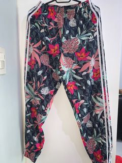 (Category: ) located in . Submitted by seekstyleph (Listing ID 1414900441, Image 1). Description: .