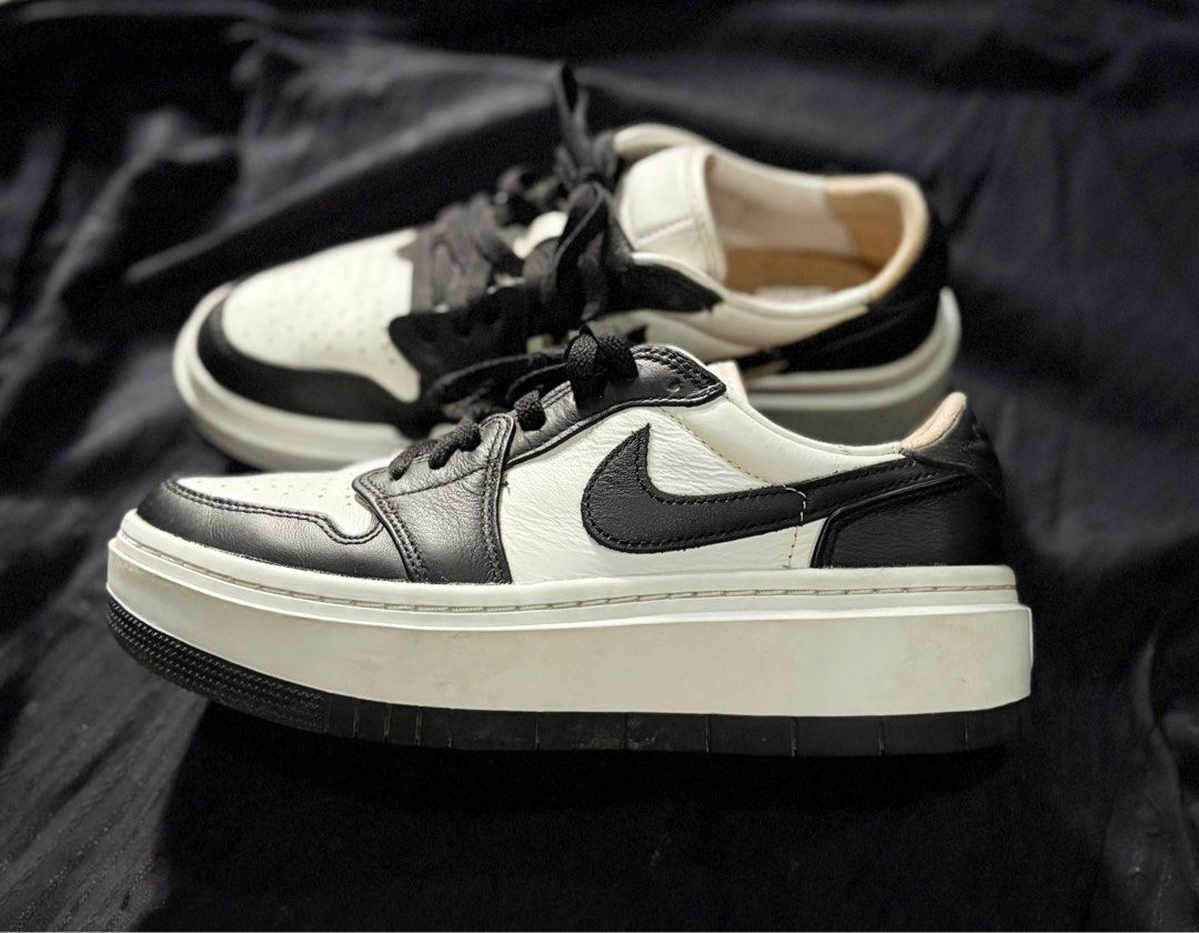 Air Jordan 1 Elevate Low (Category: Sneakers) located in Manila. Submitted by bygliclo (Listing ID 1414905413, Image 1). Description: - White & Black - Size 7 / 24cm .