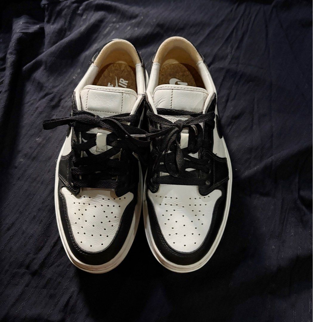 Air Jordan 1 Elevate Low (Category: Sneakers) located in Manila. Submitted by bygliclo (Listing ID 1414905413, Image 2). Description: - White & Black - Size 7 / 24cm .