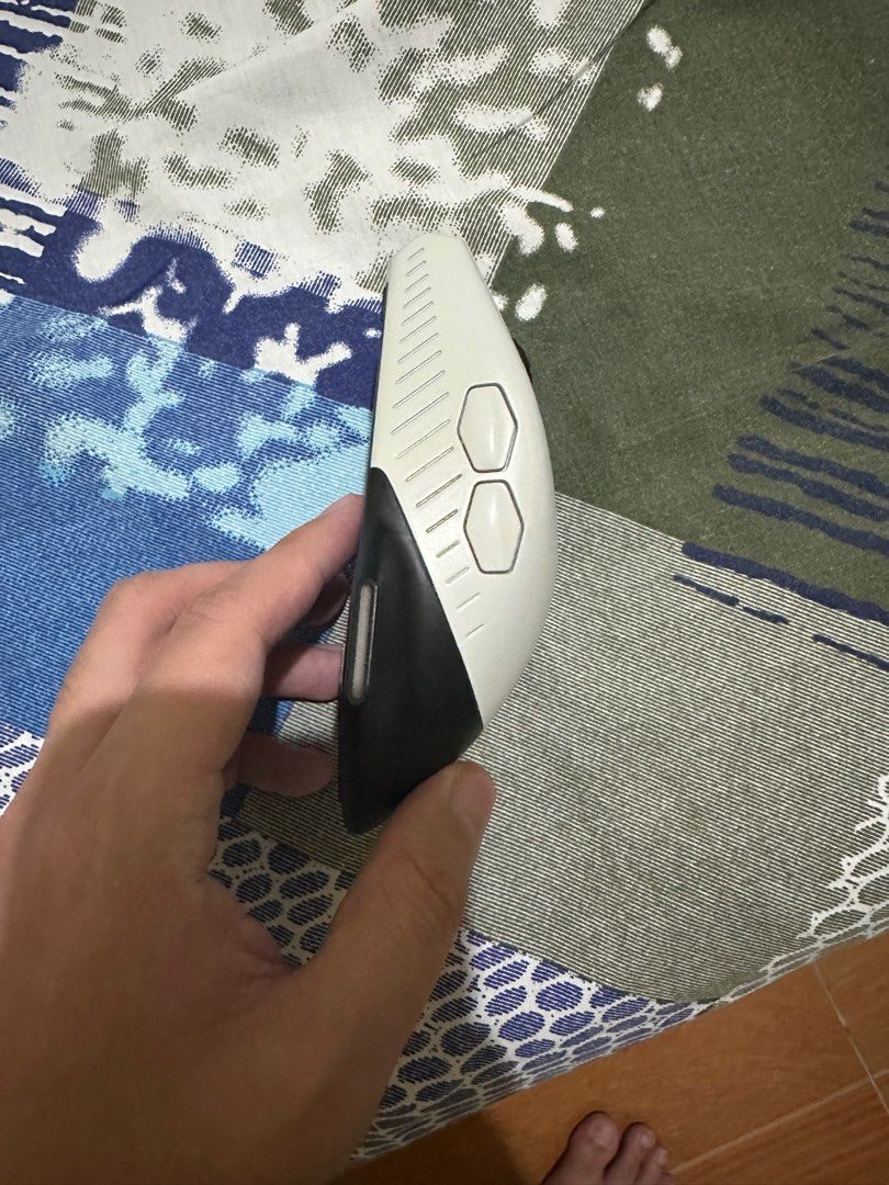 Alienware AW610M Mouse Right-Hand RF Wireless+USB Type-A Optical 16000 DPI (Category: Mouse & Mousepads) located in Manila. Submitted by corookcarl69232 (Listing ID 1414949314, Image 2). Description: Alienware AW610M Mouse Right-Hand RF Wireless+USB Type-A Optical 16000 DPI inclusions: USB Type-A and Wireless Dongle Used but in great condition RFS: extra mice Php 3,500 Negotiable P.S. picture for reference only, I can send the actual photos..