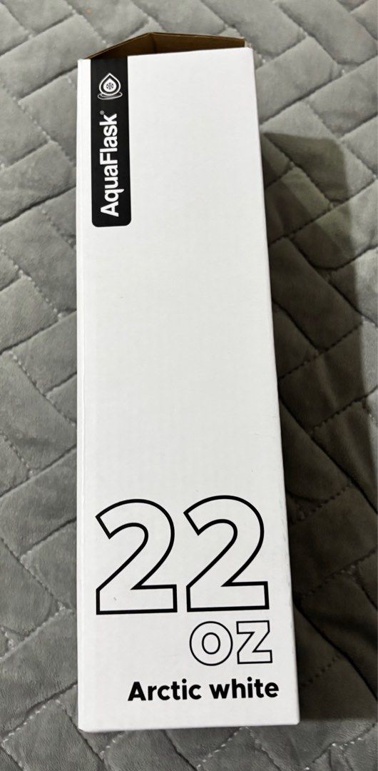 Aquaflask 22oz Arctic White (Category: Water Bottles & Tumblers) located in Quezon City. Submitted by violetandstuff (Listing ID 1414890270, Image 1). Description: Price still negotiable!!! Rfs: need funds.