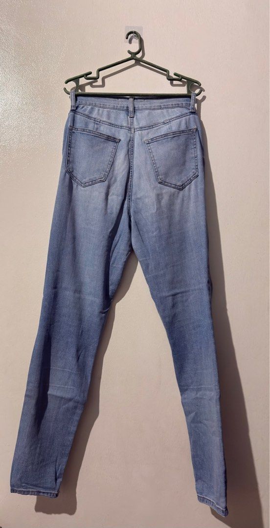 Ashley Mason Light Wash Jeans Size 7 (Category: Jeans) located in Manila. Submitted by jazsolian (Listing ID 1414944247, Image 2). Description: -Fit to 27in waistline - Ashley Mason jeans - Light wash - Size 7 - Straight leg cut - Five-pocket design - Perfect for everyday wear.