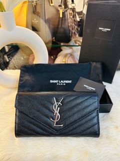 (Category: ) located in . Submitted by bagitupshopph (Listing ID 1339858998, Image 1). Description: .