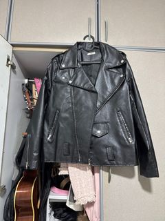 (Category: ) located in . Submitted by ami_love_clothing (Listing ID 1414980986, Image 1). Description: .