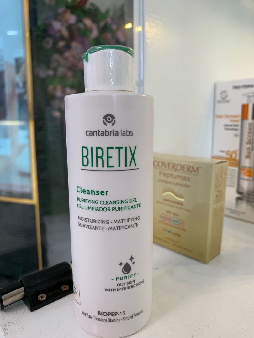 Cantabria Labs Biretix Cleanser (Category: Face Care) located in Manila. Submitted by lykish (Listing ID 1414916332, Image 2). Description: - Biretix Cleanser by Cantabria Labs - Specifically for oily skin with imperfections - Provides moisturizing and mattifying benefits - Key ingredients: Biopep-15, Aloe Vera, Proctone Olamine, and Natural Extracts - Brand new, sealed bottle.