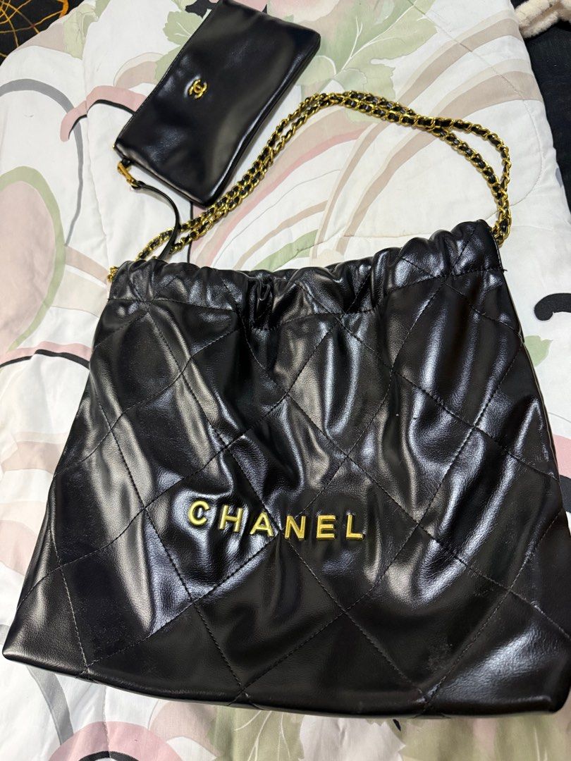 chanel 22 (Category: Luxury Bags & Wallets) located in Angono. Submitted by niche_perfumes (Listing ID 1414861262, Image 1). Description: Chanel 22 w/pouch not guaranteed.