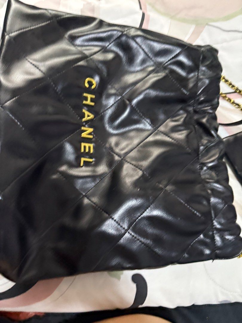 chanel 22 (Category: Luxury Bags & Wallets) located in Angono. Submitted by niche_perfumes (Listing ID 1414861262, Image 3). Description: Chanel 22 w/pouch not guaranteed.