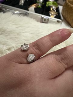 (Category: ) located in . Submitted by shopofashopaholic (Listing ID 1414989128, Image 1). Description: .