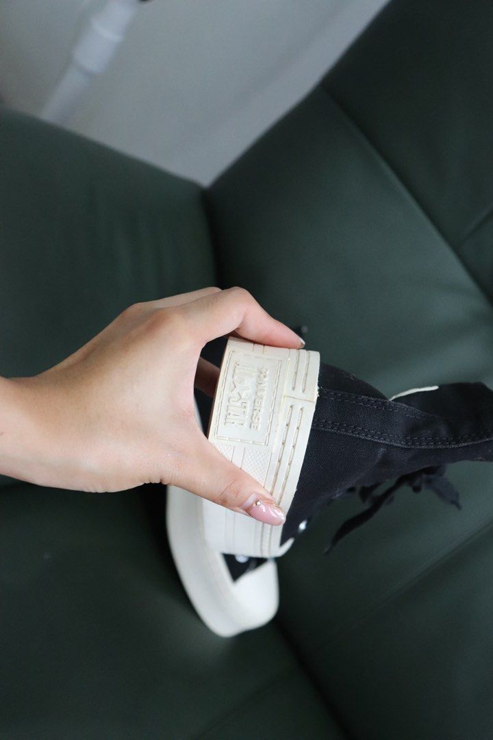 Converse Chuck Taylor All Star Modern Lift Platform (Category: Sneakers) located in Las Pinas. Submitted by krishnah_ (Listing ID 1414982205, Image 2). Description: Used once! 🩶.