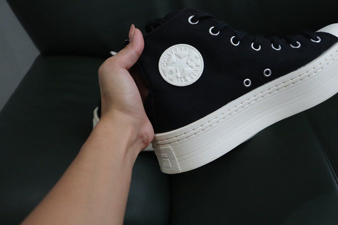 Converse Chuck Taylor All Star Modern Lift Platform (Category: Sneakers) located in Las Pinas. Submitted by krishnah_ (Listing ID 1414982205, Image 3). Description: Used once! 🩶.