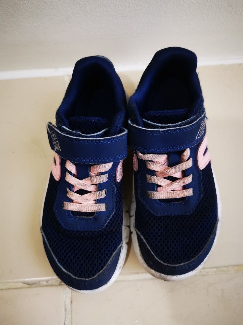 Decathlon Kids' Running Shoes (Category: Babies & Kids Fashion) located in Marilao. Submitted by kshmixnmatch (Listing ID 1414882514, Image 1). Description: - Navy blue and pink Decathlon running shoes for kids. - Easy to wear with hook-and-loop strap. - Pink laces. - White sole. - Size indicated on inner tag. - Shipping fee c/o buyer.