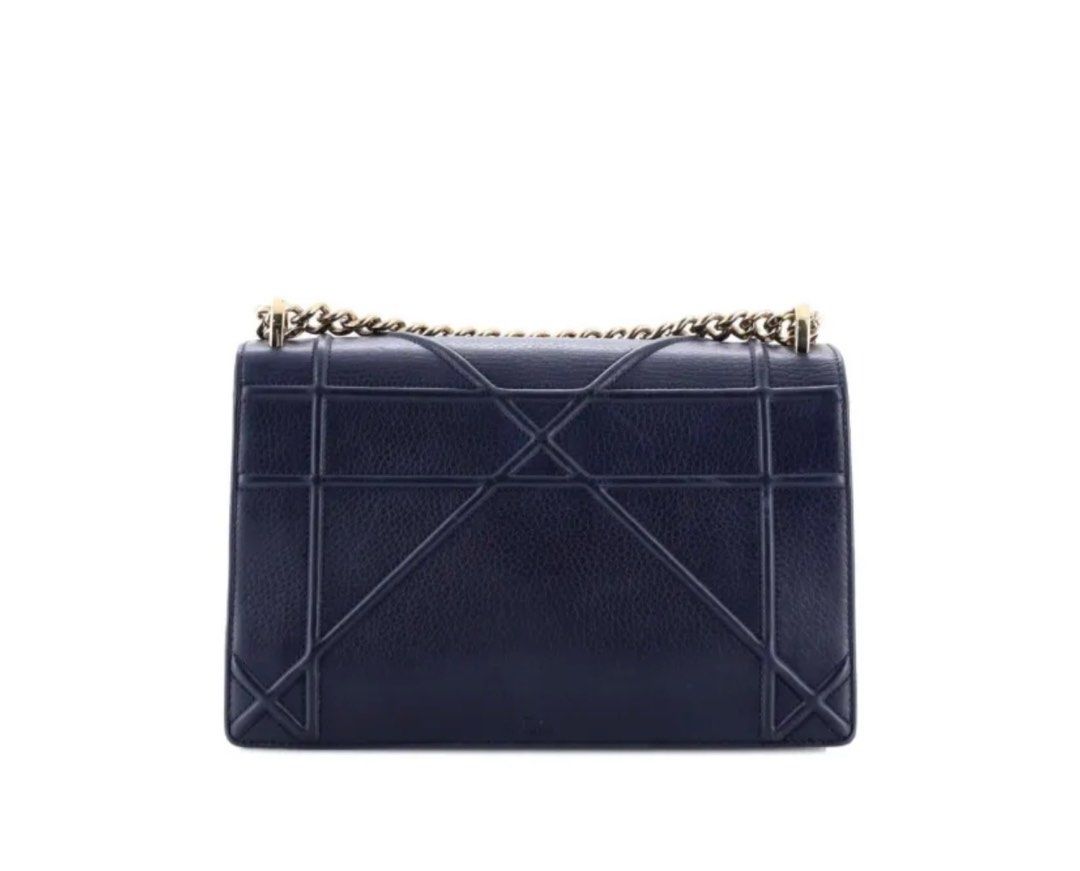 DI0R Diorama Flap Bag (Category: Luxury Bags & Wallets) located in Manila. Submitted by elliepmnl (Listing ID 1414907633, Image 2). Description: ORIGINAL Christian D_or Pre-Owned Diorama Flap Bag Grained Calfskin crossbody bag Color : Navy Blue Meet up- Berkeley residences / SF c/o buyer Retail 170,000.00 ❌❌ Discounted : PHP 68k AUTHENTIC 💯 With free DI_R bag charms First to mine and pay policy.